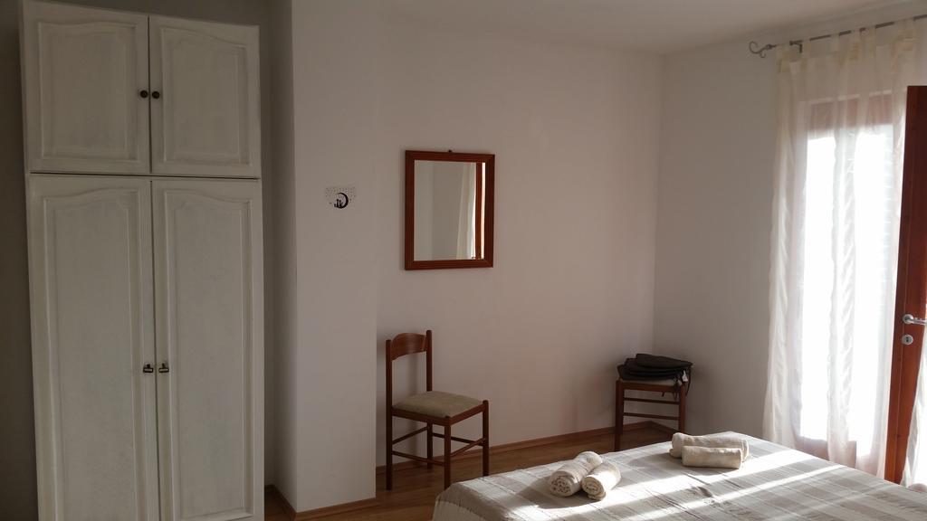 Apartments Dano Sukošan Oda fotoğraf