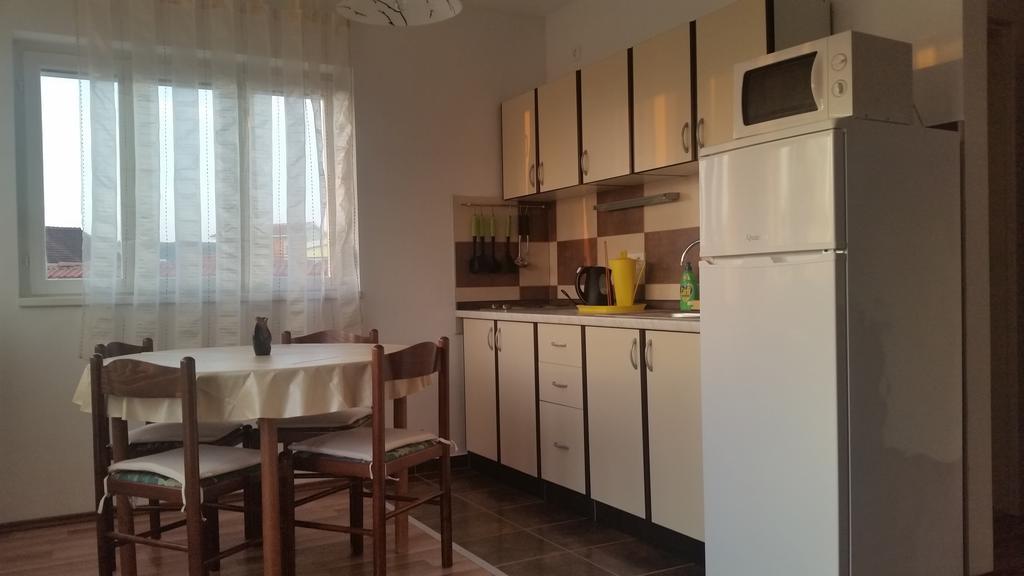 Apartments Dano Sukošan Oda fotoğraf